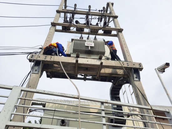 ติดตั้งหม้อแปลงไฟฟ้า